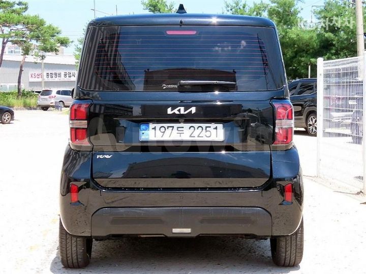 Kia Ray 2023 KNACH811BPT328233 — 4