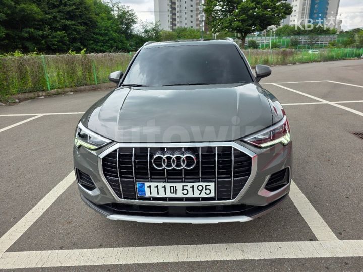 Audi Q3 2020 WAUZZZF35L1114137 — 3