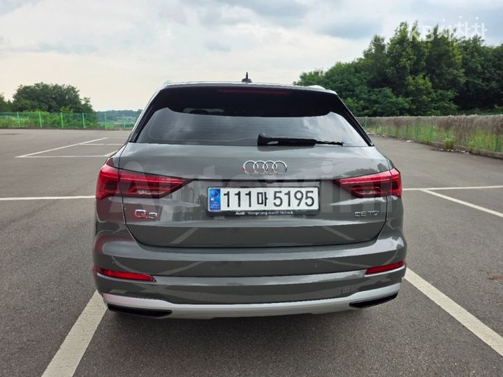 Audi Q3 2020 WAUZZZF35L1114137 — 4