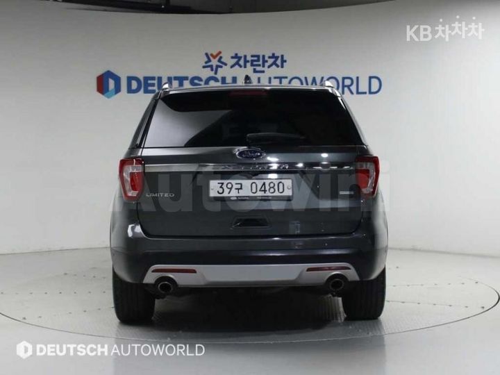 Ford Explorer 2016 — 4