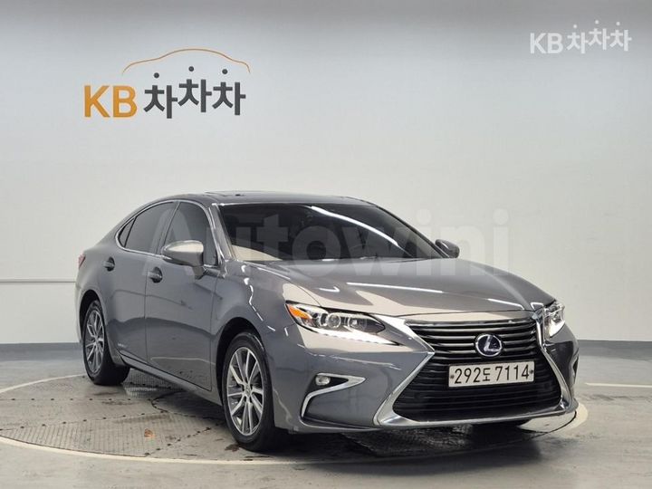 Lexus ES 2017 JTHBW1GGXH2159414 — 4
