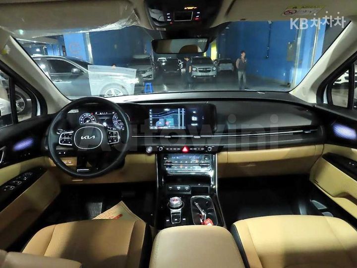 Kia Carnival 2023 KNANE813BPS293985 — 5