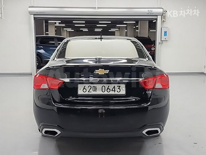 Chevrolet Impala 2016 1G1155SA2GU150552 — 3