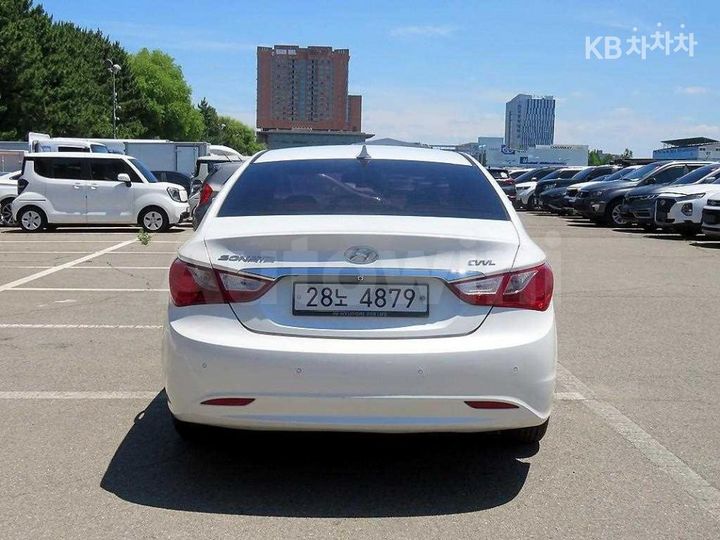 Hyundai Sonata 2013 KMHEB41ABDA560096 — 3
