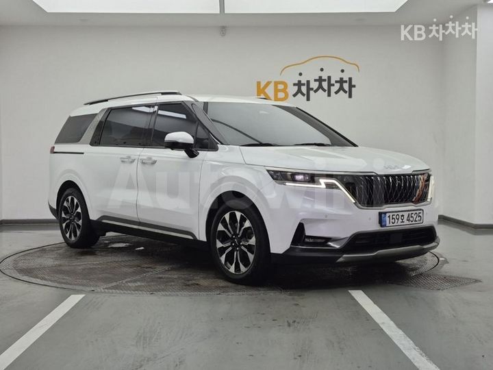 Kia Carnival 2023 KNANE81BBPS222386 — 2