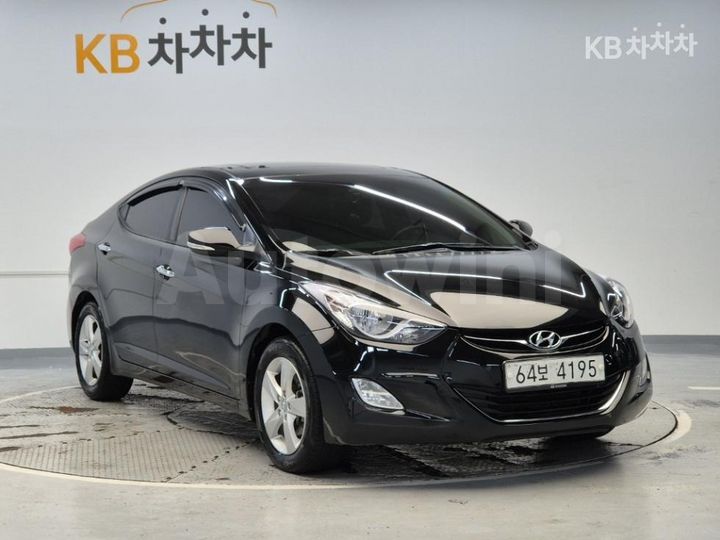 Hyundai Avante 2013 — 4