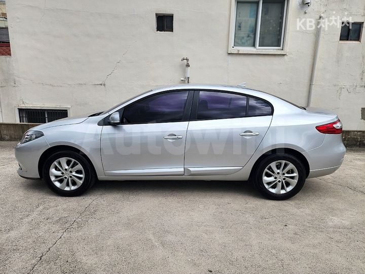 Renault SM3 2015 — 3