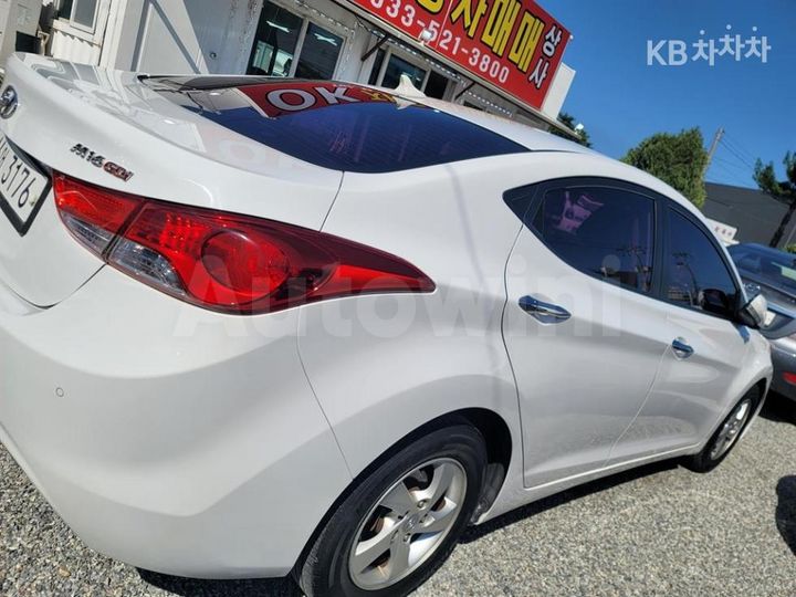 Hyundai Avante 2011 KMHDG41DBBU148045 — 4