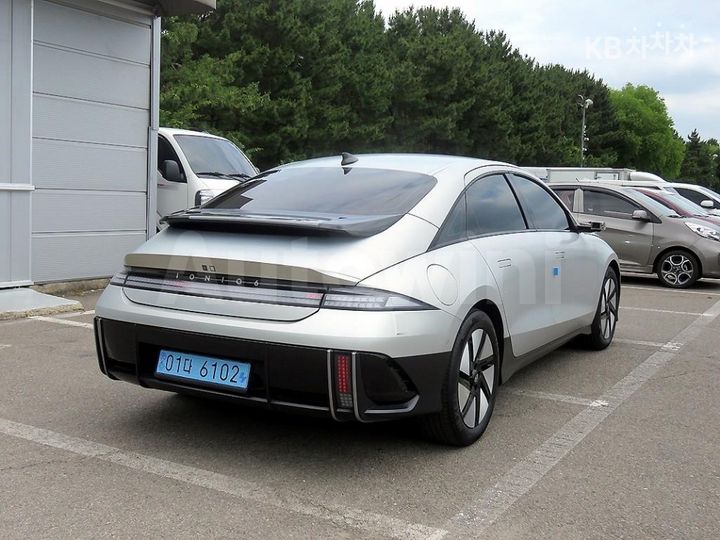 Hyundai Ioniq6 2023 — 4