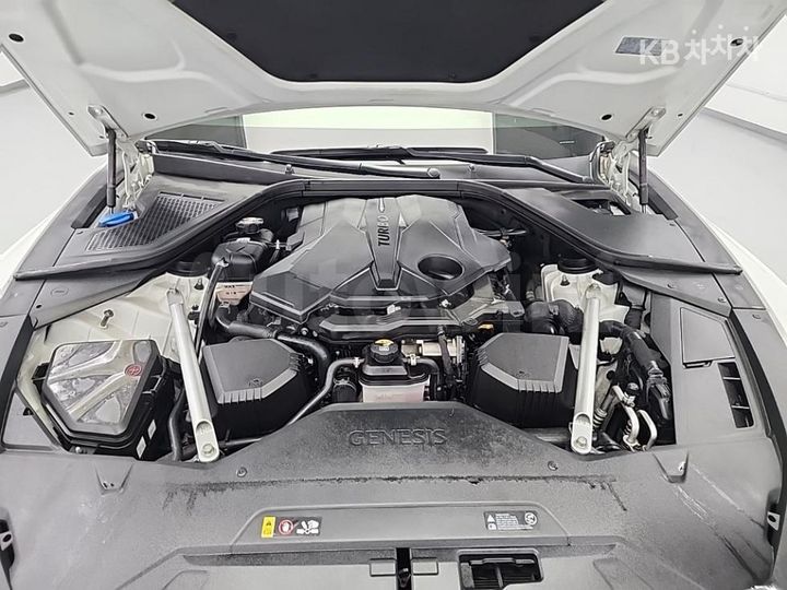 Genesis G80 2022 KMTGF41DDNU114387 — 5