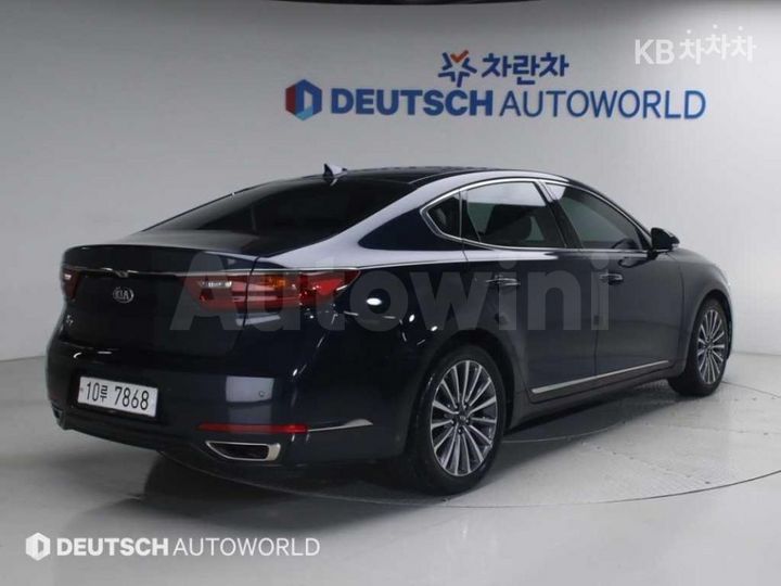 Kia K7 2018 KNALB415BJA144296 — 2