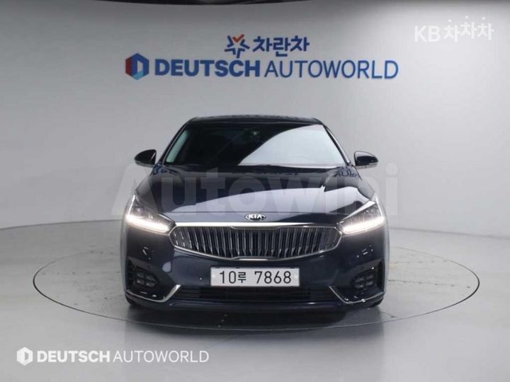 Kia K7 2018 KNALB415BJA144296 — 3