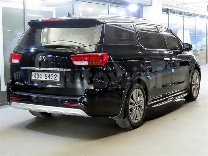 Kia Carnival 2015 — 4
