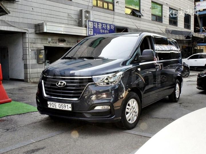 Hyundai Starex 2019 — 2