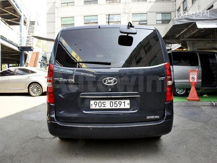 Hyundai Starex 2019 — 3