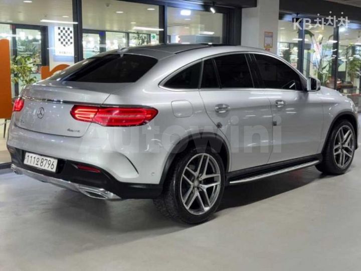 Mercedes Benz GLE Class 2017 — 4