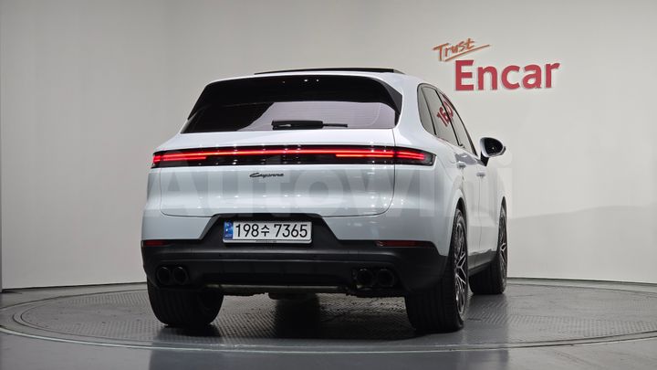 Porsche Cayenne 2024 — 4