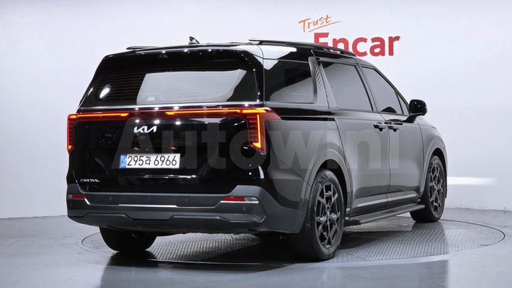 Kia Carnival 2025 — 2