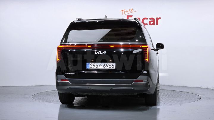 Kia Carnival 2025 — 4