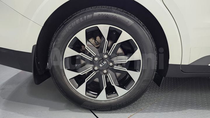 Kia Carnival 2021 — 5