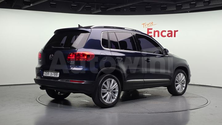 Volkswagen Tiguan 2015 — 2