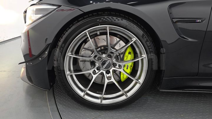 BMW M4 2018 — 5