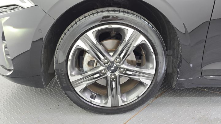 Kia K5 2023 — 5