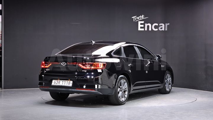 Renault SM6 2019 — 2
