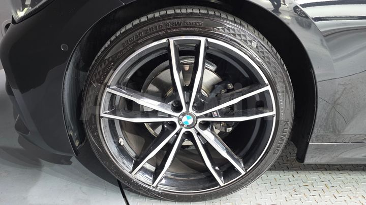 BMW 3 Series 2021 — 5