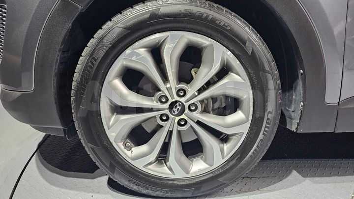 Hyundai SantaFe 2015 — 5