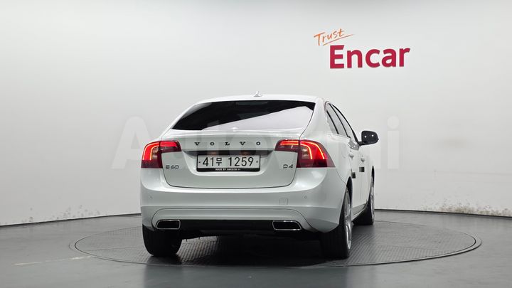 Volvo S60 2018 — 4