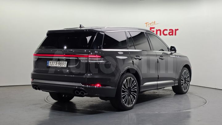 Lincoln Aviator