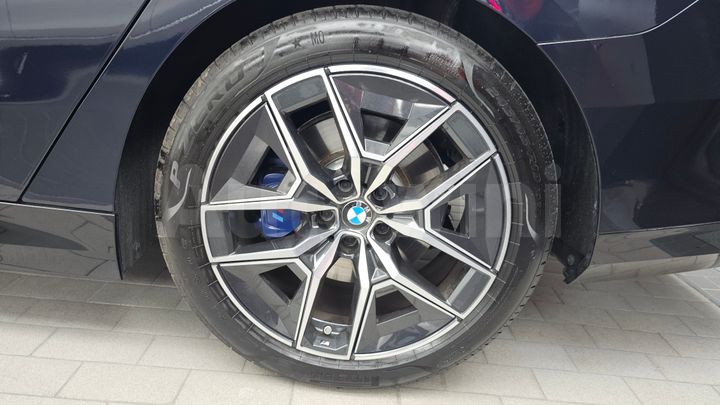 BMW 5 Series 2024 — 5