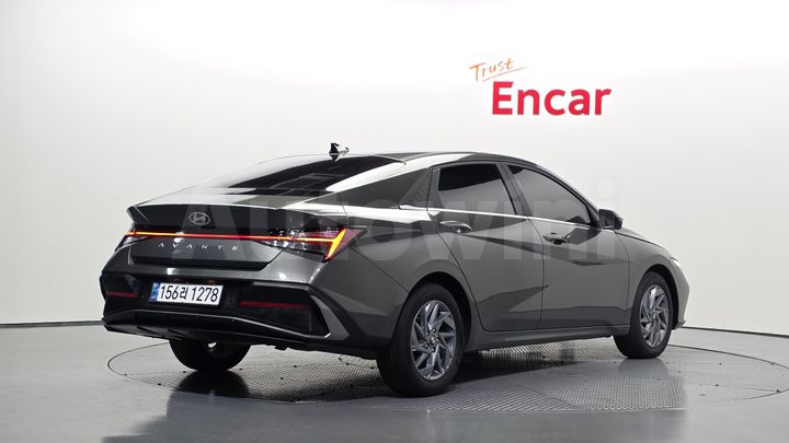 Hyundai Avante 2025 — 2