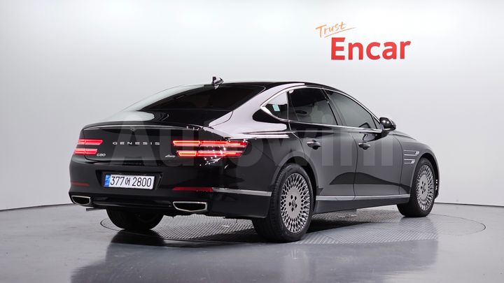 Genesis G80 2023 — 2