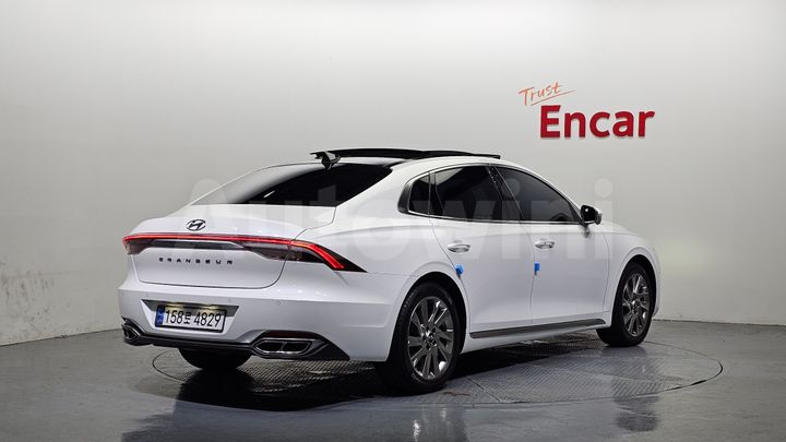 Hyundai Grandeur 2022 — 2