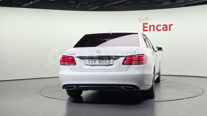 Mercedes-Benz E Class 2016 — 4