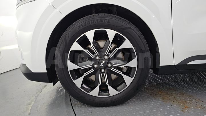 Kia Carnival 2021 — 5