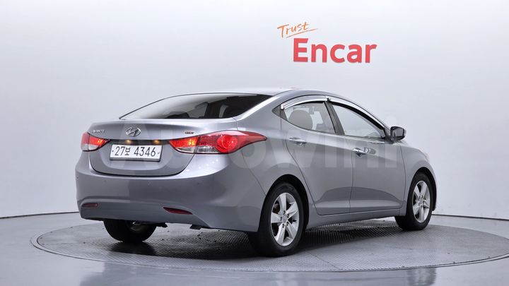 Hyundai Avante 2013 — 2