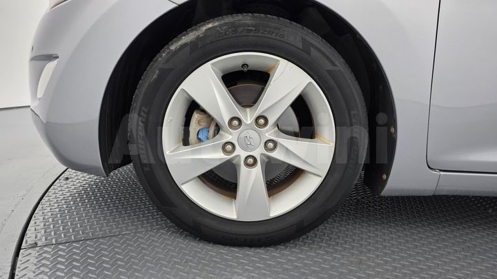 Hyundai Avante 2013 — 5