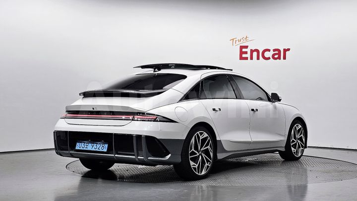 Hyundai Ioniq 2023 — 2
