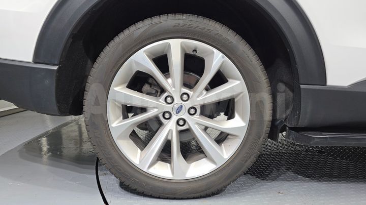 Ford Explorer 2022 — 5