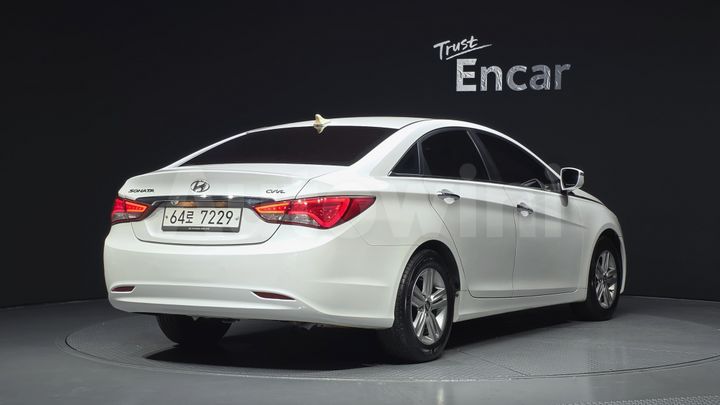 Hyundai Sonata 2013 — 2