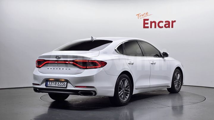 Hyundai Grandeur 2017 — 2