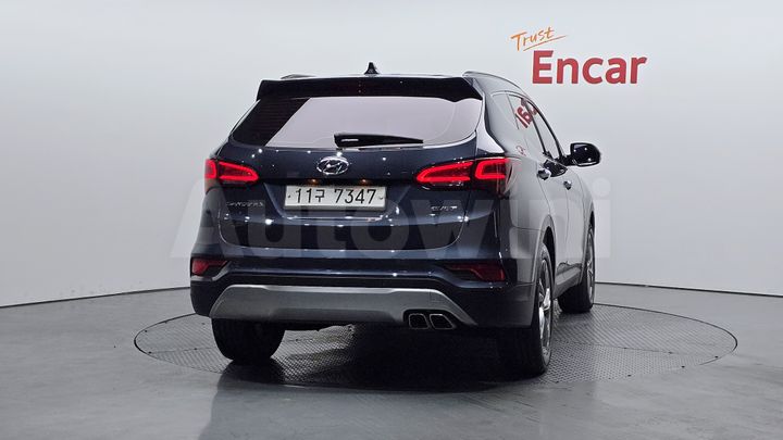 Hyundai SantaFe 2016 — 4