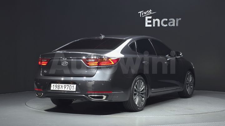 Kia K7 2019 — 2