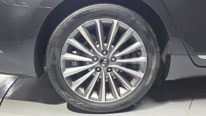 Kia K7 2019 — 5