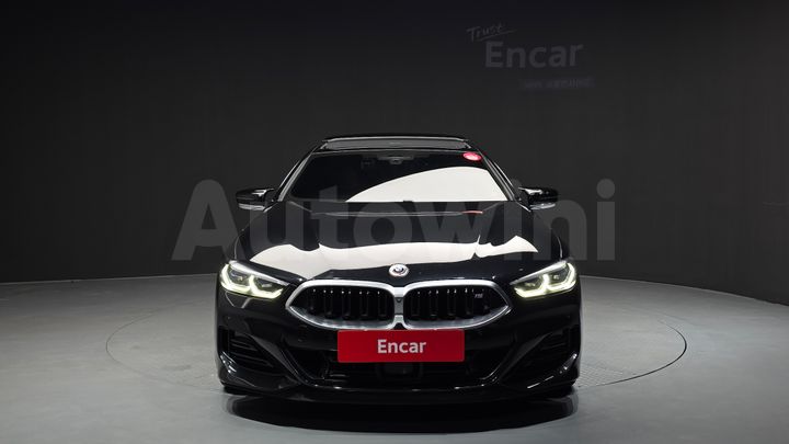 BMW 8 Series 2023 — 3