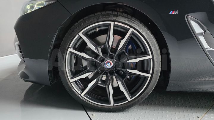 BMW 8 Series 2023 — 5