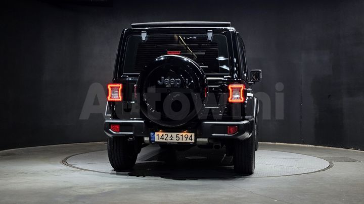 Jeep Wrangler 2021 — 4